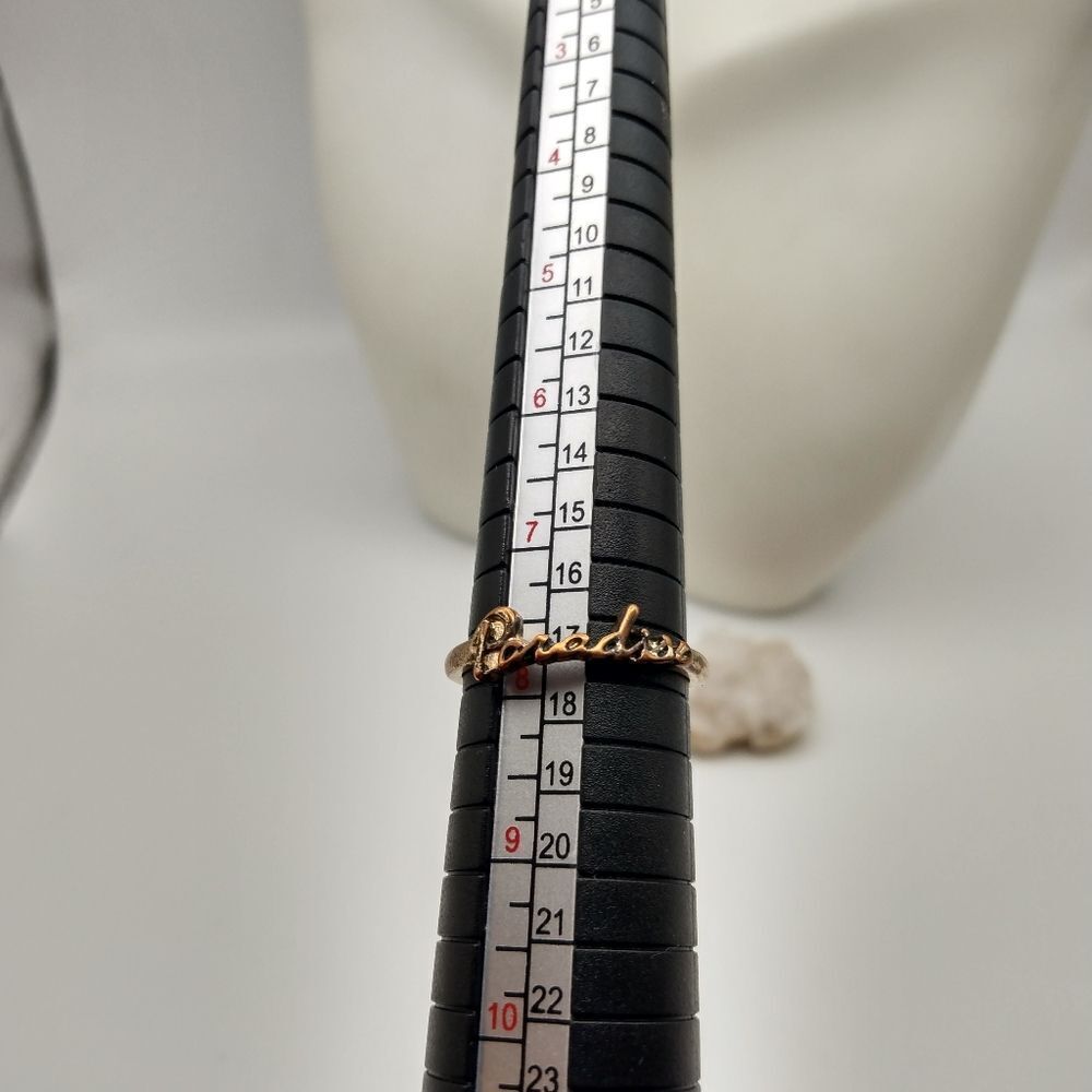Size 8 paradise gold toned ring‎